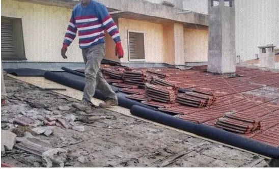 تنفيذ عزل سطح